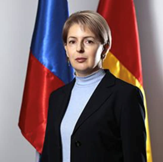 Алина Айдарова