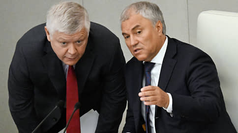 В ГД предложили ужесточить наказание за оскорбление представителя власти // Депутаты разработали поправки о двух годах тюрьмы за оскорбления чиновник