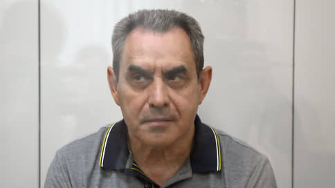 Суд продлил арест обвиняемого по делу о взятке генерала Муминджанова