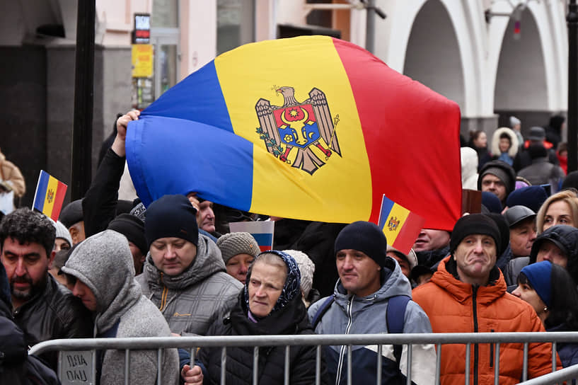 Явка во втором туре выборов президента Молдавии, по предварительным подсчетам, составила 54,3%