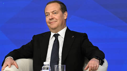 Медведев на английском языке прокомментировал применение Орешника по Южмашу