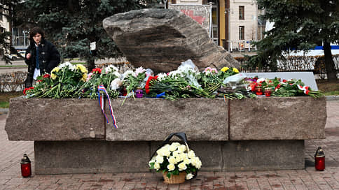 Глава СПЧ выступил за перенос Соловецкого камня с Лубянки