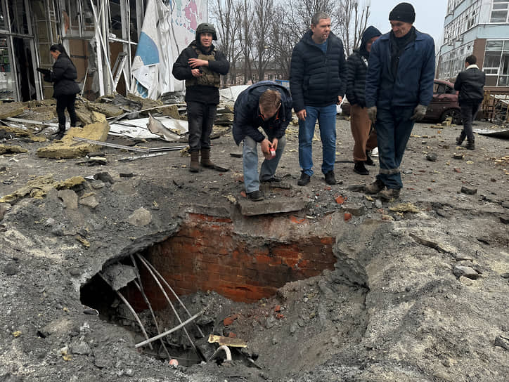 Последствия обстрела в Киевском районе Донецка