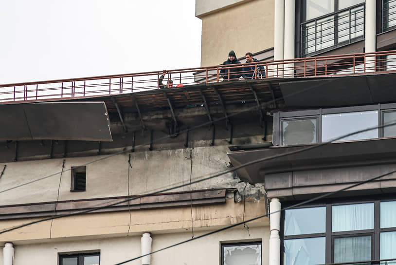 Жилой дом на Резервном проезде в Дорогомилово, где был поврежден козырек кровли