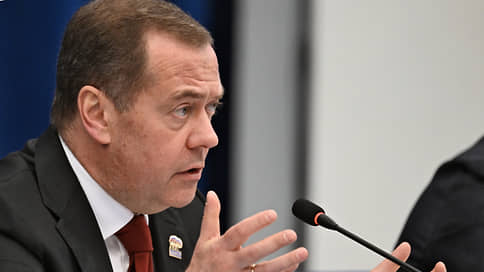 Медведев заявил о злоупотреблениях при проверке знания мигрантами русского языка