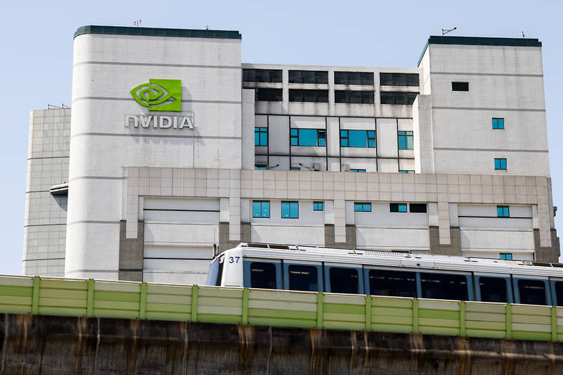 Логотип NVIDIA на здании в Тайбэе (Тайвань)