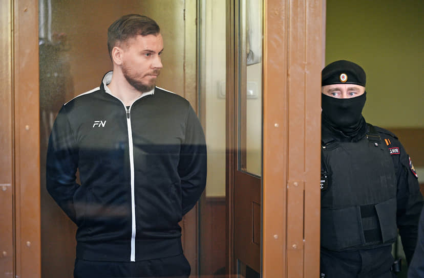 Павел Вешкин (слева)