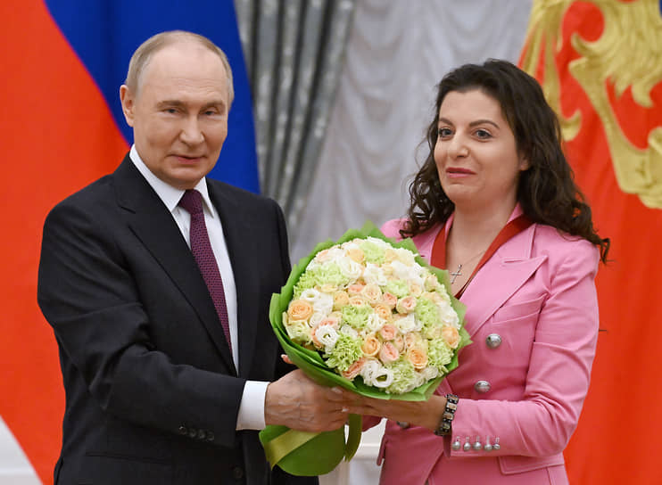 Владимир Путин и главный редактор телеканала RT Маргарита Симоньян