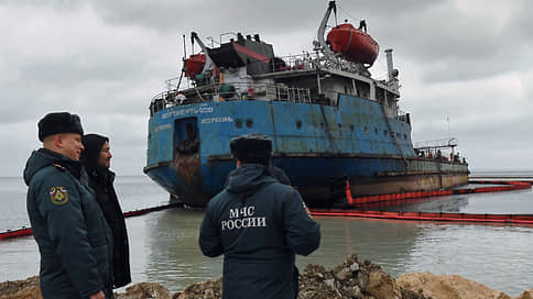 Росприроднадзор подготовил иски к владельцам затонувших танкеров в Черном море