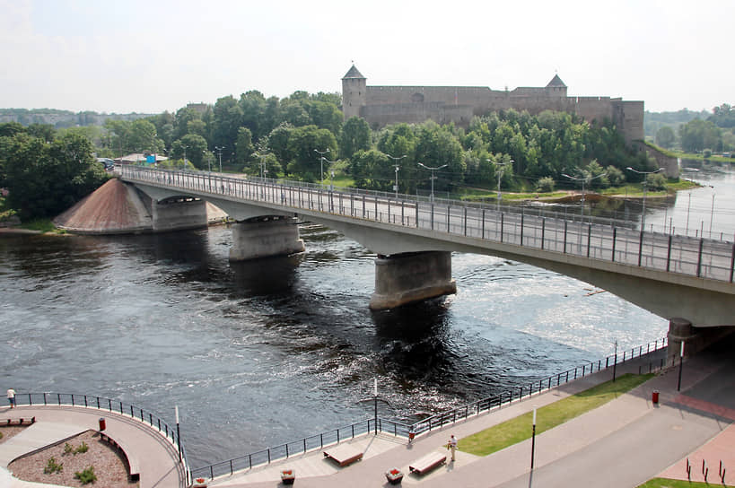Пограничная река Нарва
