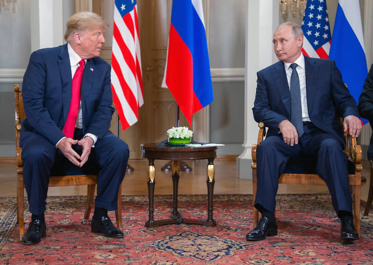 Дональд Трамп (слева) и Владимир Путин в 2018 году