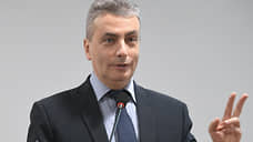Иноагента Шлосберга отправили в ИВС на ночь в качестве подозреваемого