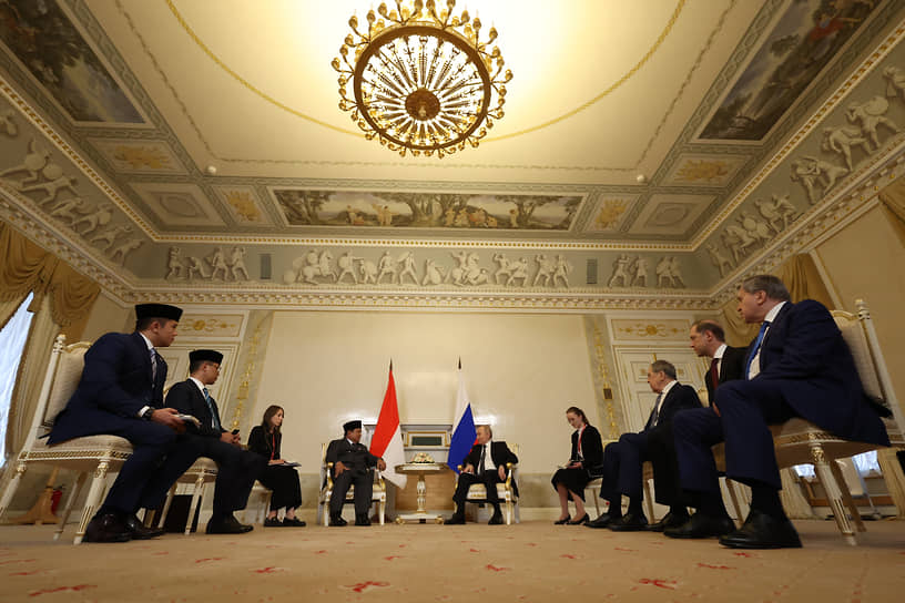 Переговоры президентов России и Индонезии
