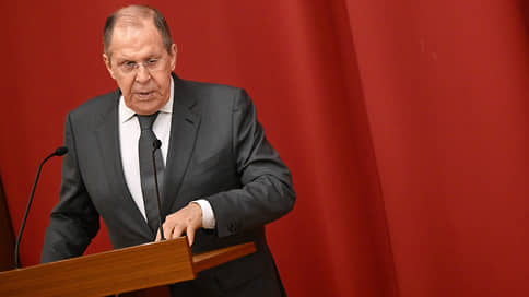 Лавров: Запад не сможет нанести РФ стратегическое поражение с помощью Украины