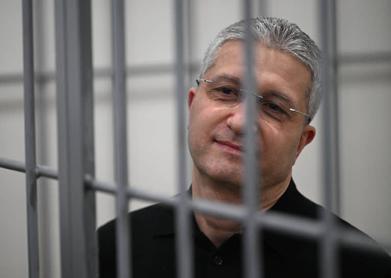 Тимур Иванов