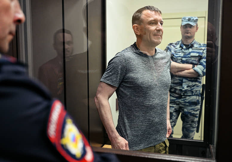 Иван Попов в зале суда