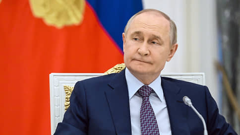 В Кремле рассказали, что Путин работает без отпусков