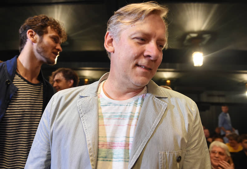 Виктор Раков (справа)