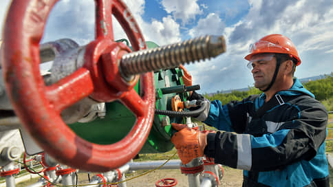 Цены на нефть упали после новостей о возможной встрече Путина и Трампа