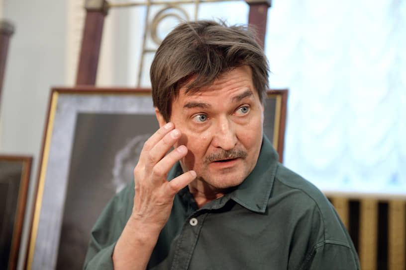 Юрий Бутусов