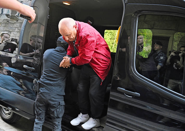Павел Попов