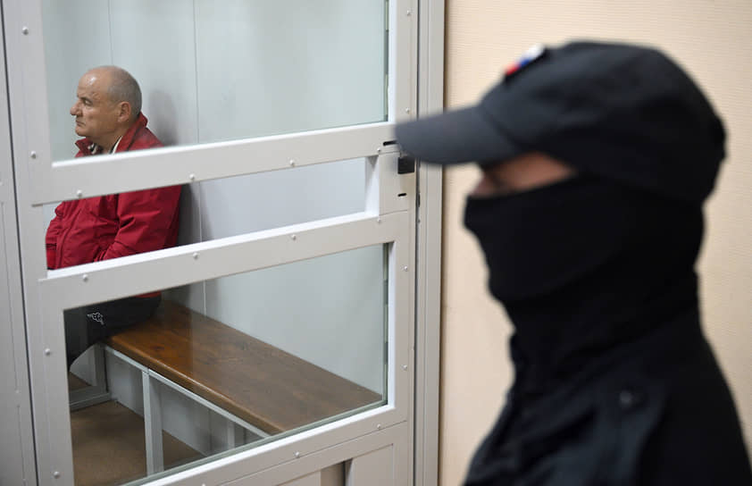 Павел Попов в зале суда