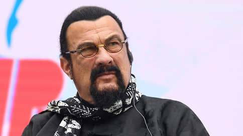 Актер Стивен Сигал с сыном запустил новый бизнес по переработке отходов в России