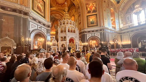 Крестный ход с патриархом Кириллом в Москве охраняет Русская община // Опубликованы кадры общемосковского крестного хода в столице