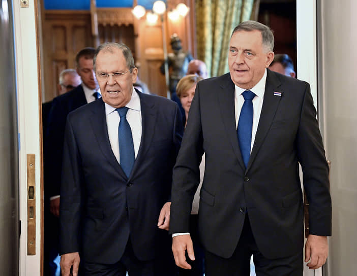 Глава МИД России Сергей Лавров (слева) и президент Республики Сербской Милорад Додик