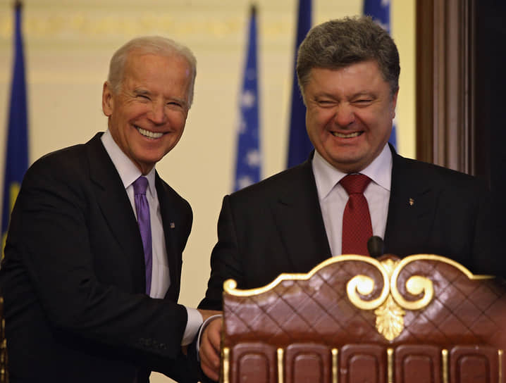 Джозеф Байден и Петр Порошенко (2014 год)