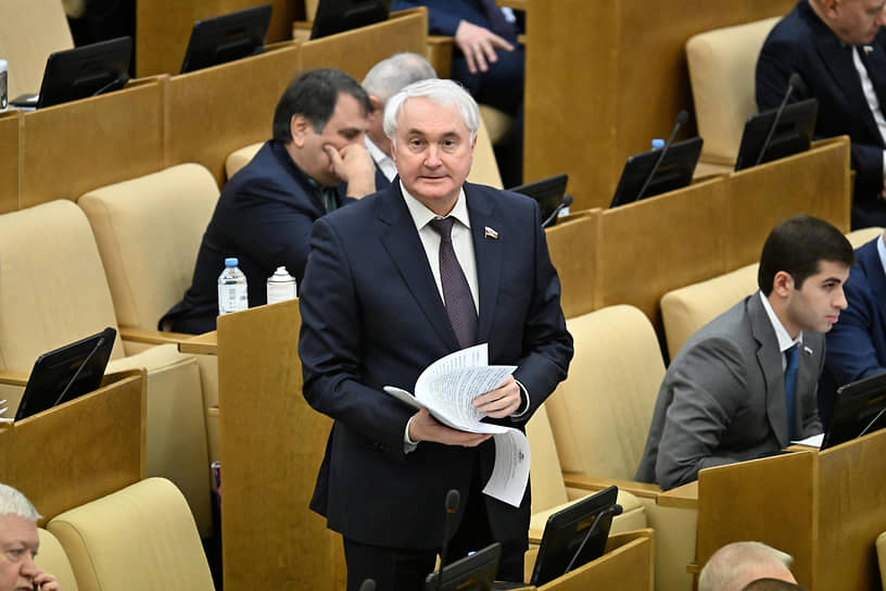 Председатель комитета Госдумы по обороне Андрей Картаполов