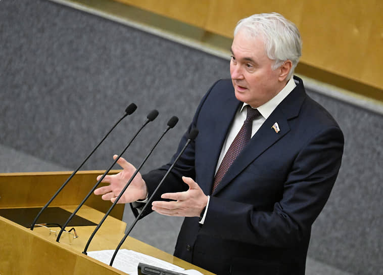 Председатель комитета Госдумы по обороне Андрей Картаполов