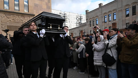 Завершилась церемония прощания с Тиграном Кеосаяном в Москве