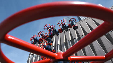 Bloomberg: ЕС хочет запретить импорт нефти из России с 2026 года