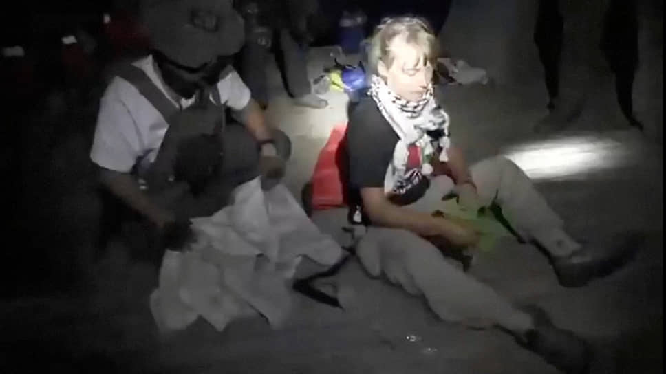 Активистка Грета Тунберг на борту судна «Флотилии свободы», перехваченного силами безопасности Израиля