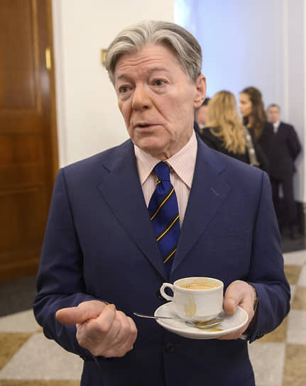 Актер Александр Збруев