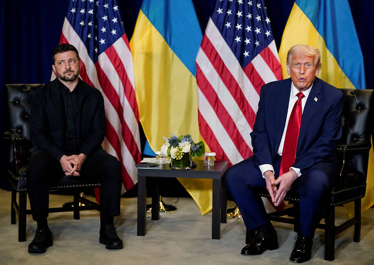 Президент Украины Владимир Зеленский (слева) и президент США Дональд Трамп