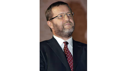 Росфинмониторинг внес в список экстремистов бывшего вице-премьера Альфреда Коха