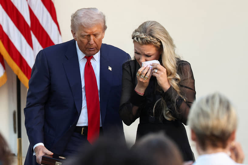Президент США Дональд Трамп и супруга убитого активиста Чарли Кирка Эрика