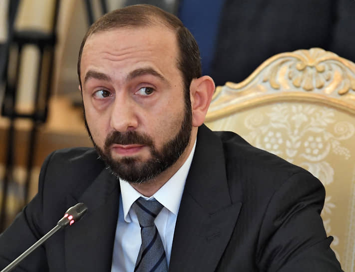Министр иностранных дел Армении Арарат Мирзоян (2023 год)