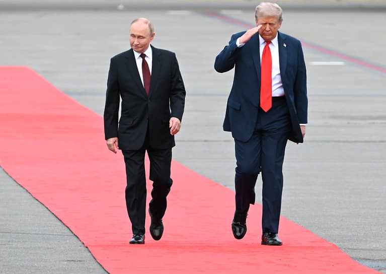 Президенты Владимир Путин и Дональд Трамп во время саммита на Аляске (август 2025 года)