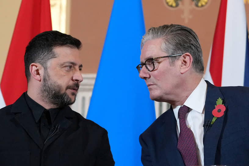 Президент Украины Владимир Зеленский (слева) и премьер-министр Великобритании Кир Стармер