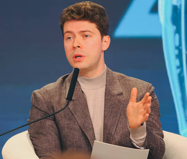 Илья Медведев