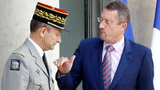 Экс-главу внешней разведки Франции судят за плохие инвестиции и вымогательство