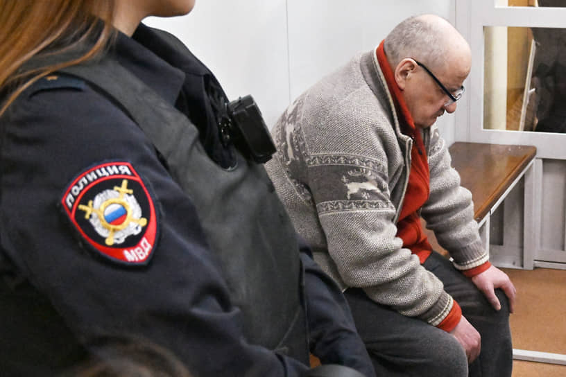 Экс-замминистра обороны Павел Попов