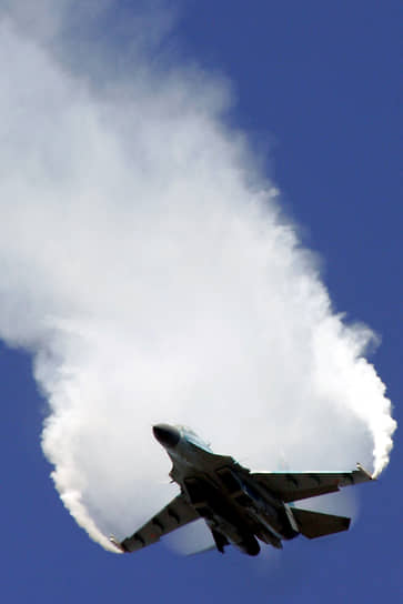 Двухместный многоцелевой тяжелый истребитель Су-30