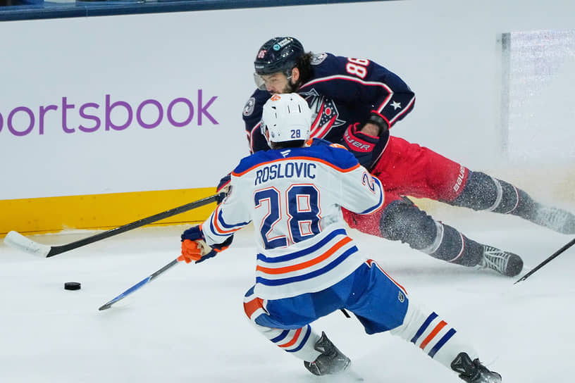 Кирилл Марченко (справа)