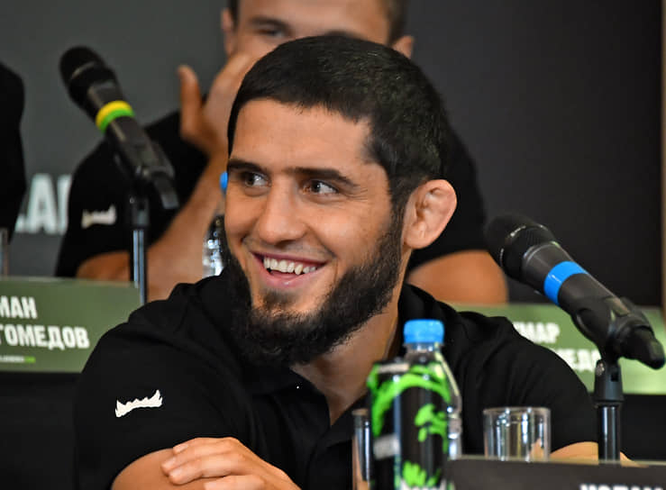 Ислам Махачев