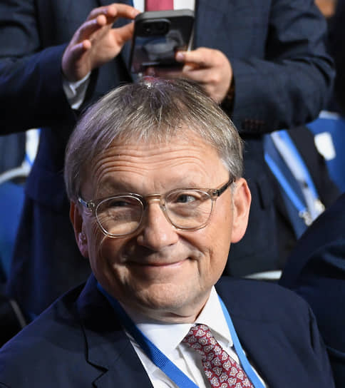 Борис Титов