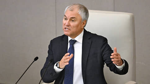 Законопроект об обязательных крестах на гербе России внесли в Госдуму